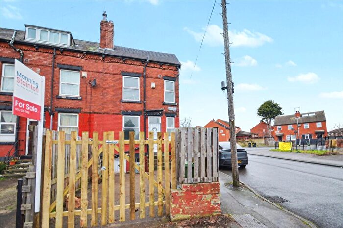 2 Bedroom Terraced House For Sale In Westbourne Place, Leeds, West Yorkshire, LS11