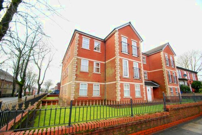 2 Bedroom Flat To Rent In Walmersley Road, Bury, BL9
