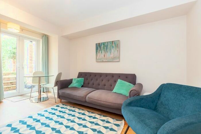 1 Bedroom Flat To Rent In London Place, Oxford, OX4