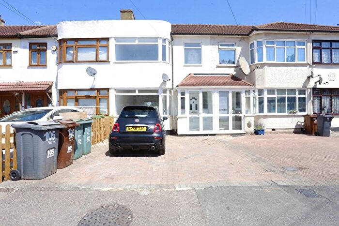 3 Bedroom Terraced House To Rent In Stanley Avenue, Dagenham, RM8