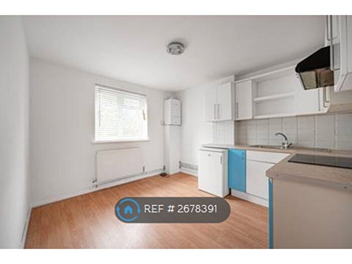 1 Bedroom Flat To Rent In Salisbury Road, Barnet, EN5
