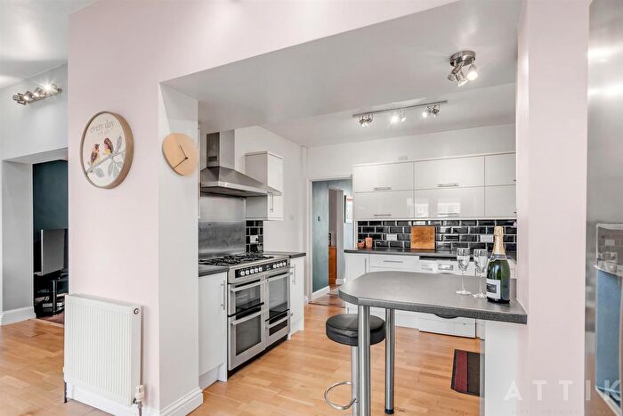 2 Bedroom Semi-Detached Bungalow For Sale In Queens Drive, Halesworth, IP19