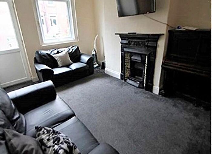 4 Bedroom Terraced House To Rent In Stanmore Street, Leeds, West Yorkshire, LS4