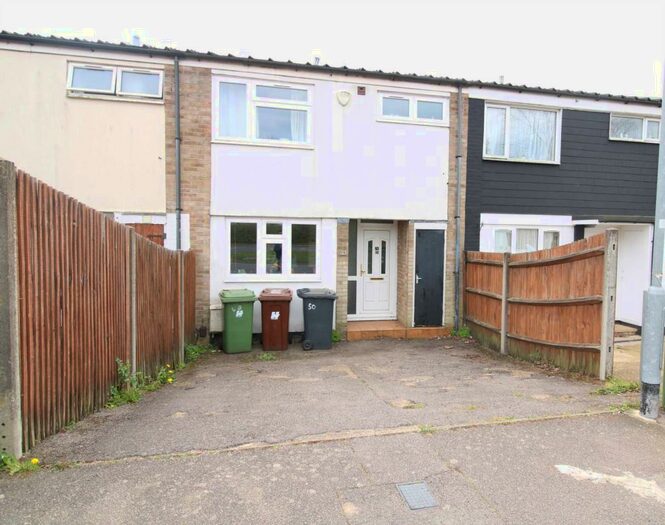 4 Bedroom House To Rent In Mutton Lane, Potters Bar, EN6