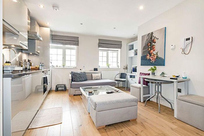 Studio To Rent In St. Helena Terrace, Riverside, Richmond, TW9