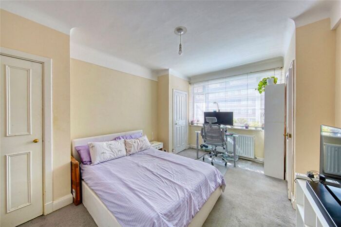 Studio To Rent In Du Cane Court, SW17