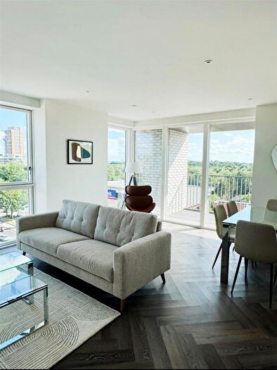 3 Bedroom Flat For Sale In The Hyde, London, NW9