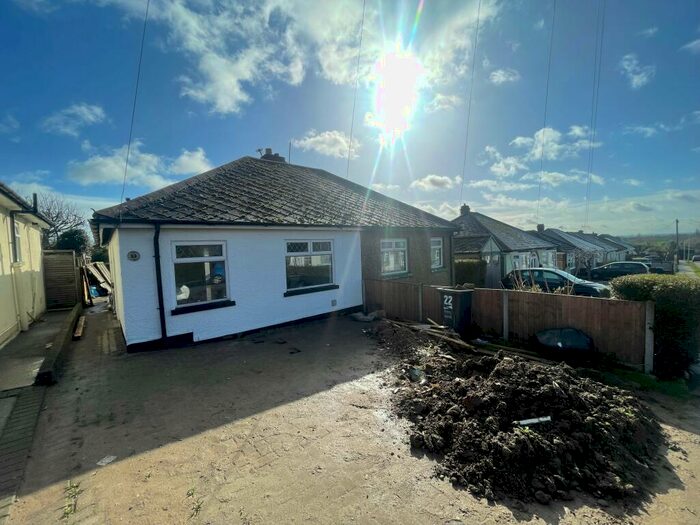 2 Bedroom Bungalow To Rent In Cliffs End Grove, Ramsgate, CT12