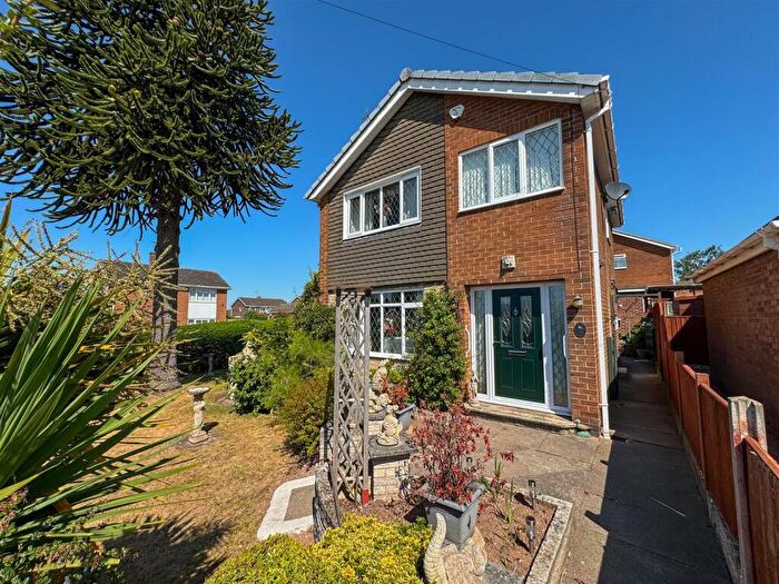 3 Bedroom Detached House For Sale In Hemmingfield Road, Worksop, S81