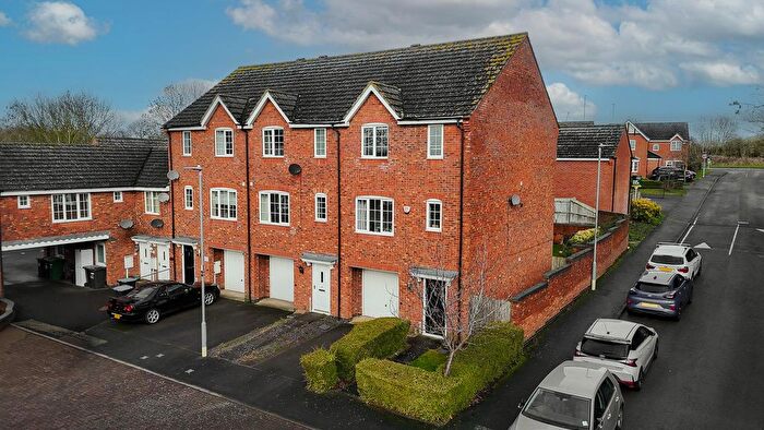 4 Bedroom Terraced House For Sale In Erringtons Close, Oadby, Leicester, LE2