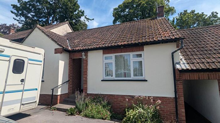 2 Bedroom Bungalow For Sale In Churchill Close, Wells, BA5