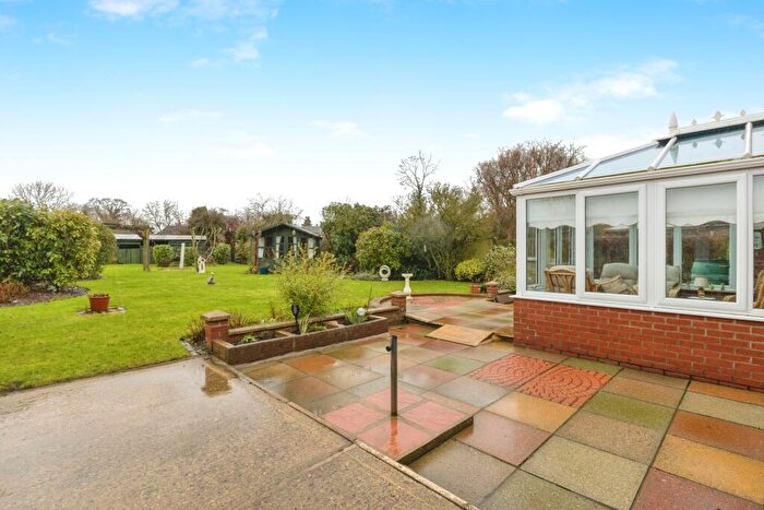 3 Bedroom Bungalow For Sale In Bellrope Lane, Wymondham, Norfolk, NR18