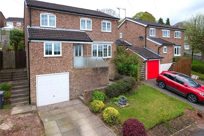 4 Bedroom Detached House For Sale In Gill Beck Close, Baildon, Shipley, West Yorkshire, BD17