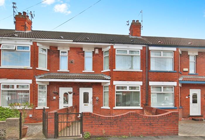 3 Bedroom Terraced House For Sale In Farndale Avenue, Hull, HU9