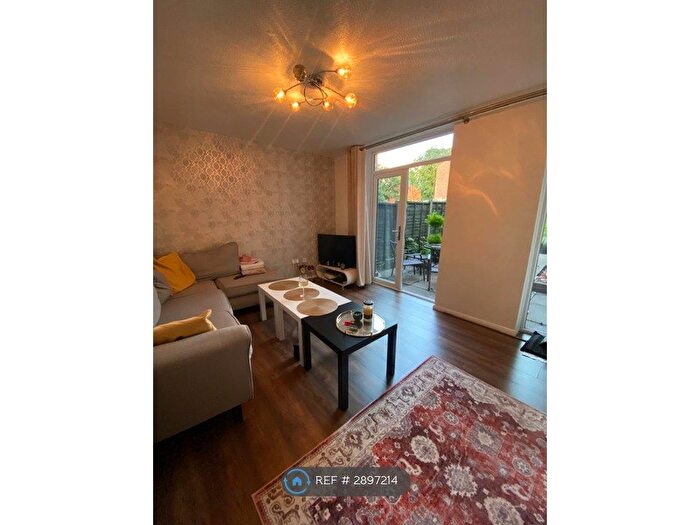 3 Bedroom Semi-Detached House To Rent In Loughborough, Loughborough, LE11