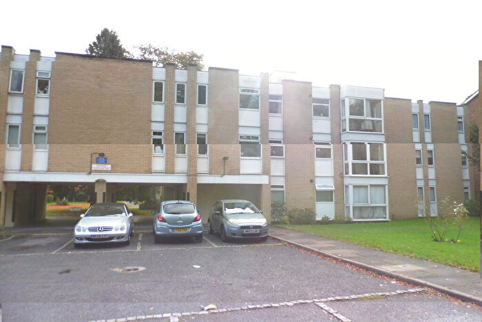 1 Bedroom Flat To Rent In Winchester Close, London, EN1