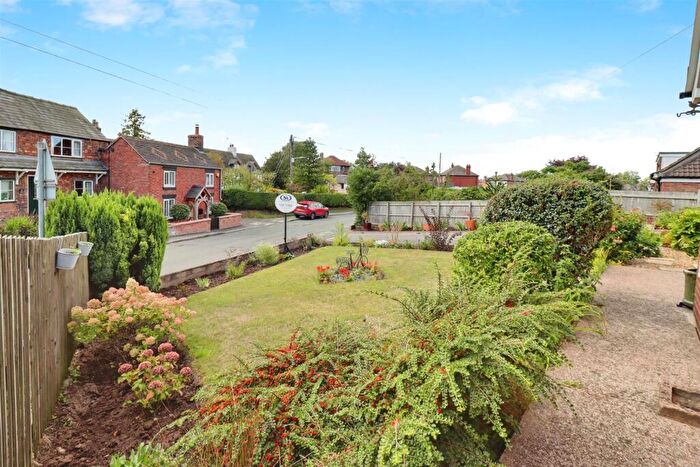 4 Bedroom Detached Bungalow For Sale In The Dingle, Haslington, CW1