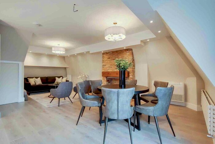 3 Bedroom Flat To Rent In Hodford Road, London, NW11