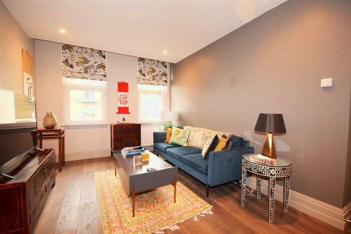 2 Bedroom Flat To Rent In The Quadrant, Richmond, TW9