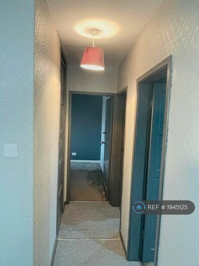 3 Bedroom Semi-Detached House To Rent In The Uplands, Smethwick, B67