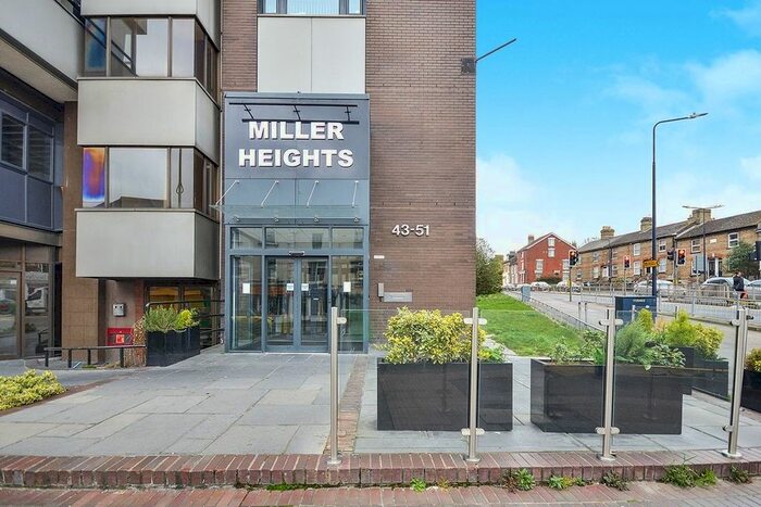 2 Bedroom Flat To Rent In Lower Stone Street, Maidstone, Kent, ME15