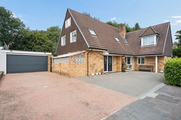 5 Bedroom Detached House For Sale In Shrimpton Road, Beaconsfield, HP9