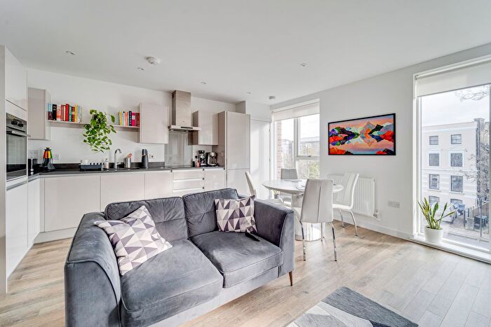 1 Bedroom Flat For Sale In Ikon Apartments, Dalmeny Avenue, Tufnell Park, N7