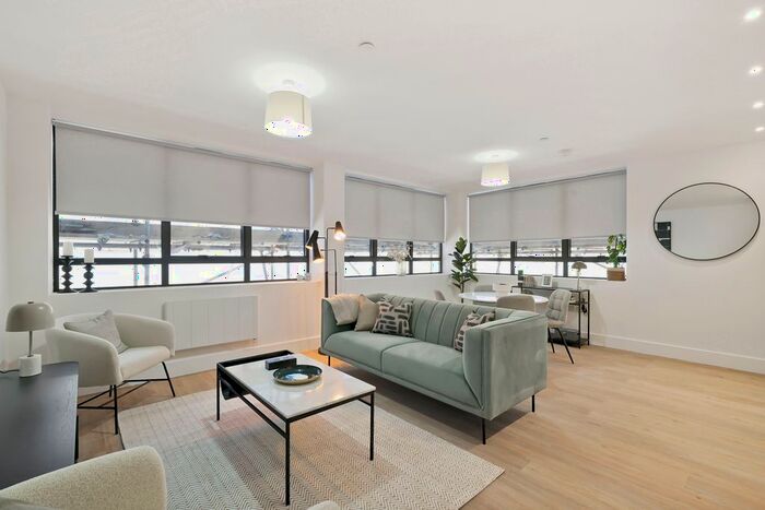 1 Bedroom Flat To Rent In Steeplemount House, Enfield, EN2