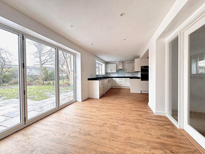 4 Bedroom Detached House To Rent In Heron Shaw, Cranleigh, GU6