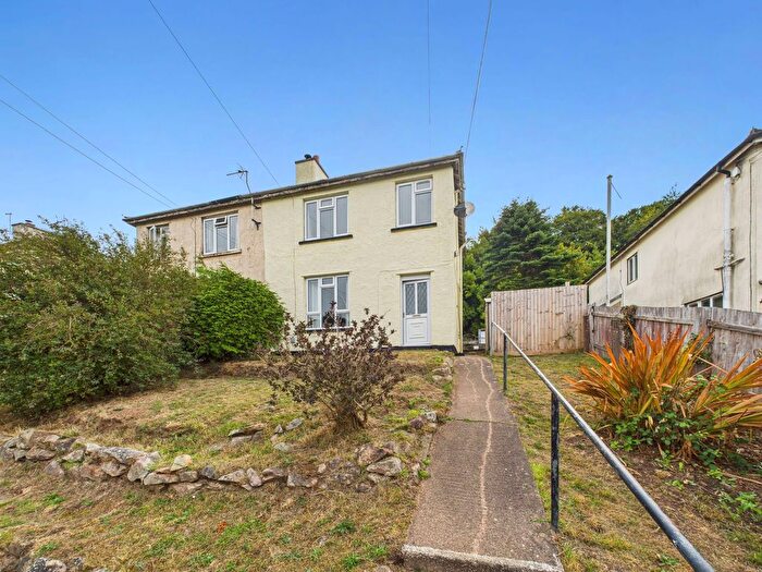 3 Bedroom Semi-Detached House For Sale In Buckshaft Road, Cinderford, GL14