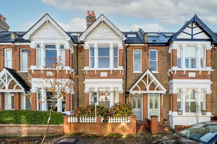 4 Bedroom Property To Rent In Whellock Road, London, W4