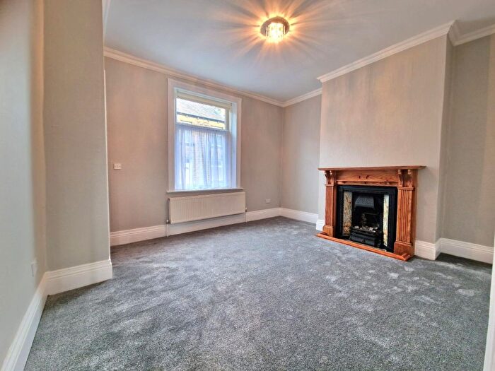 3 Bedroom Terraced House To Rent In George Street, Milnsbridge, Huddersfield, HD3
