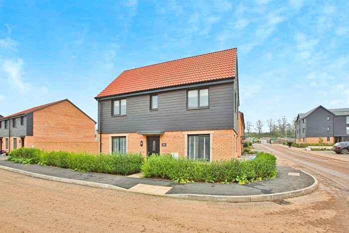 3 Bedroom Detached House For Sale In Reader Mews, Crewkerne, TA18