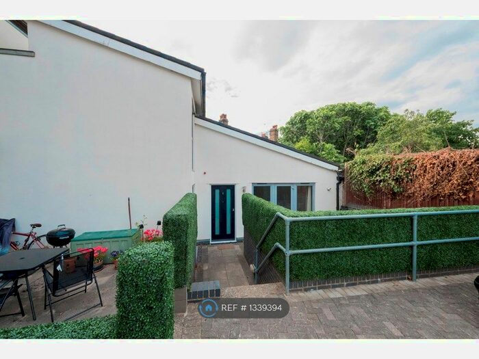 2 Bedroom Terraced House To Rent In Kezia Mews, London, SE8