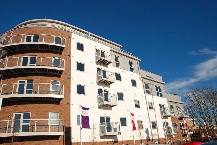 1 Bedroom Flat To Rent In Station View, Austen House Station View, GU1