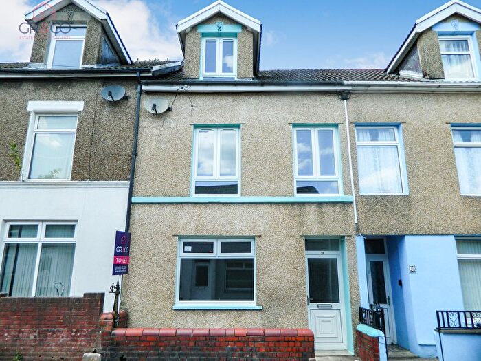 4 Bedroom Terraced House To Rent In Market Street, Tredegar, NP22