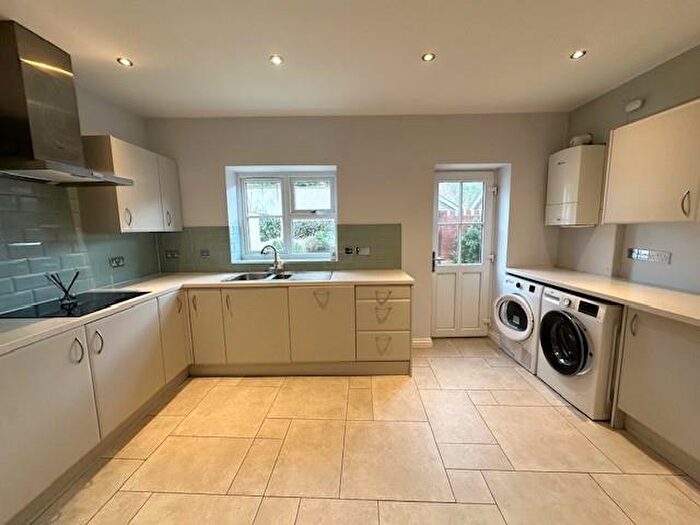 4 Bedroom Semi-Detached House To Rent In Newbury Road, Wantage, OX12