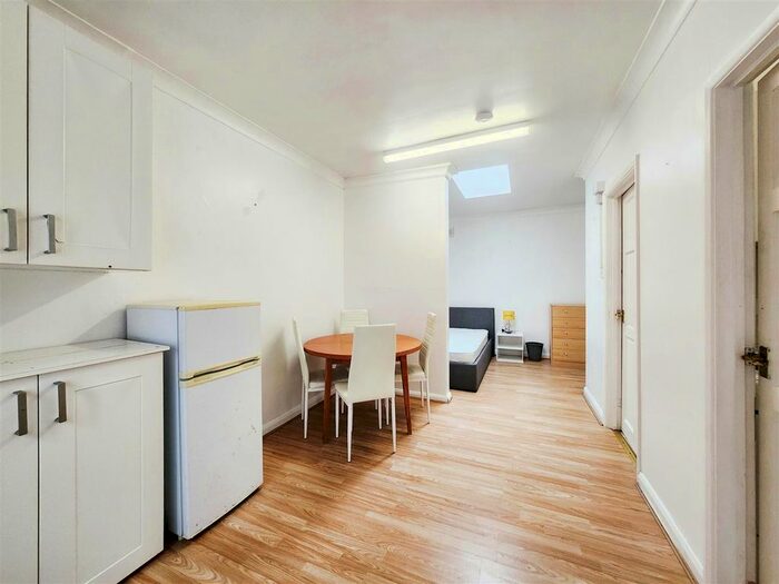 Studio To Rent In Martin Way, Morden, SM4