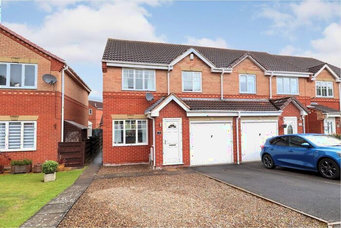 3 Bedroom Semi Detached House To Rent In Ryngwoode Drive, Malton, YO17