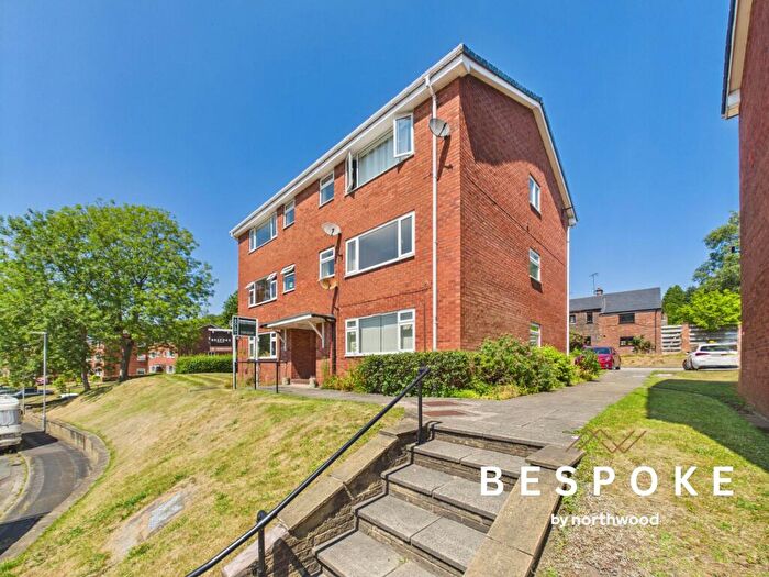 2 Bedroom Flat For Sale In Beech Farm Drive, Macclesfield, SK10