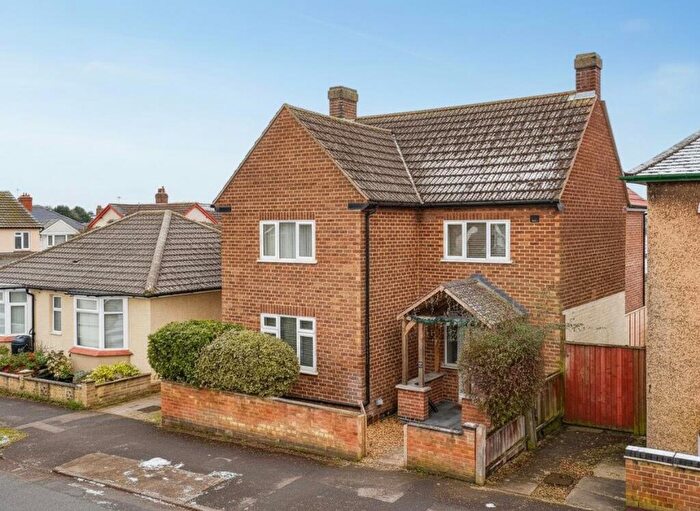 4 Bedroom Detached House For Sale In Shelley Road, Kettering, NN16