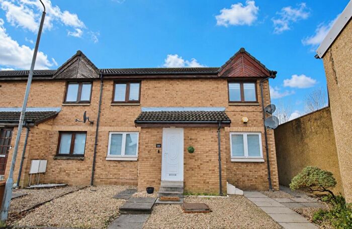 2 Bedroom Flat To Rent In Muirhall Place, Larbert, FK5