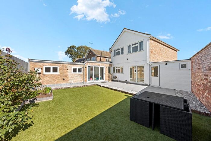 4 Bedroom Detached House For Sale In Trinity Close, Stanwell, TW19