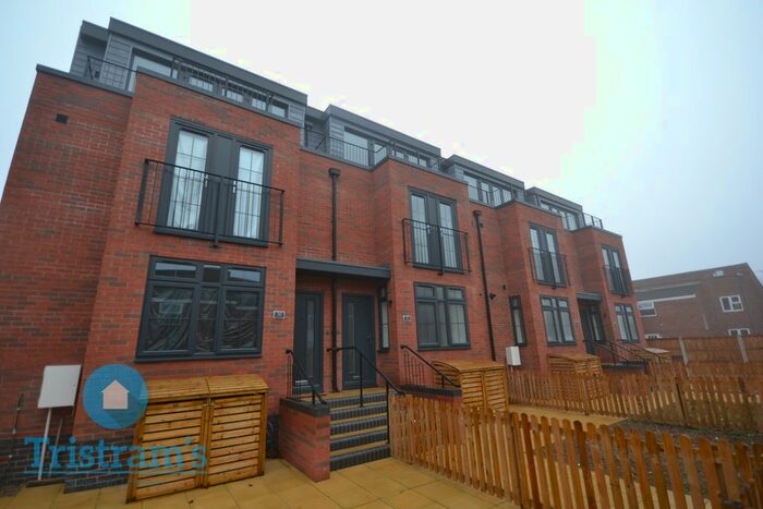 3 Bedroom Town House To Rent In Gregory Street, Nottingham NG7