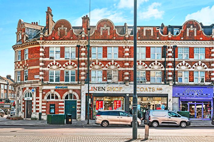 2 Bedroom Flat To Rent In Stamford Hill, London, N16