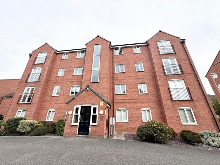 2 Bedroom Flat To Rent In Chapman Road, Thornbury, Bradford, West Yorkshire, BD3