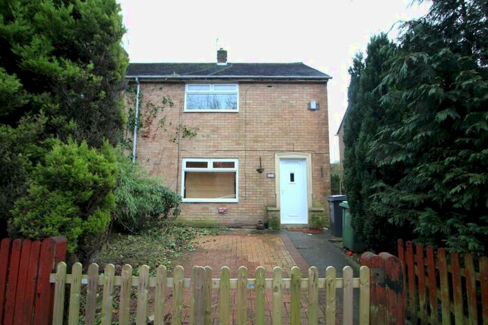 2 Bedroom Semi-Detached House To Rent In Brown Edge Road, Oldham, OL4