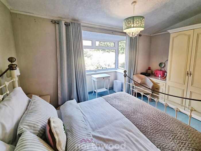 2 Bedroom Bungalow For Sale In Shires Close, Sprotbrough, Doncaster, DN5