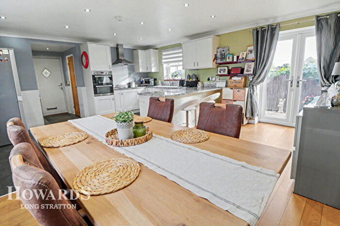 2 Bedroom Detached House For Sale In Ipswich Road, Tivetshall St Mary, NR15
