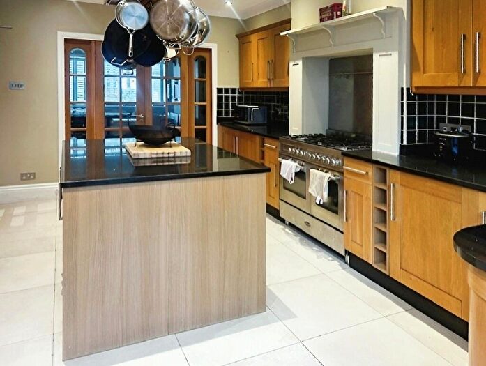 1 Bedroom Semi-Detached House To Rent In Oakhurst Rise, Carshalton, SM5